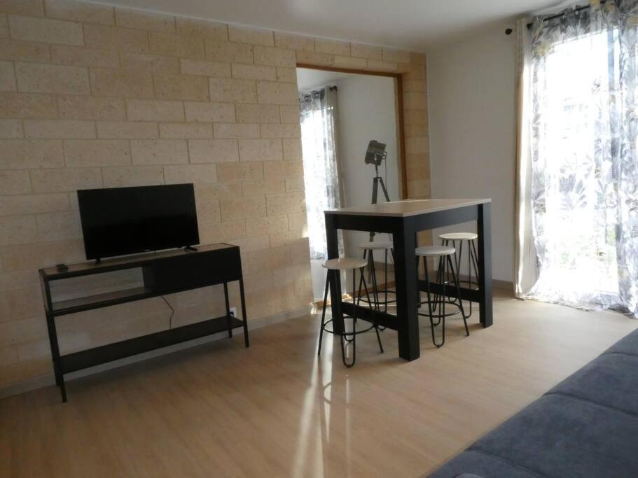 Manava Apartment Claveyson ภายนอก รูปภาพ